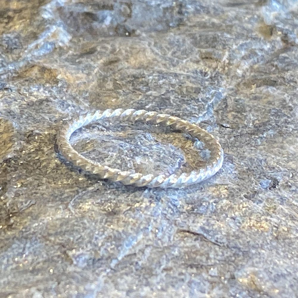 JMK24-Thin Twist Ring Argentium $45